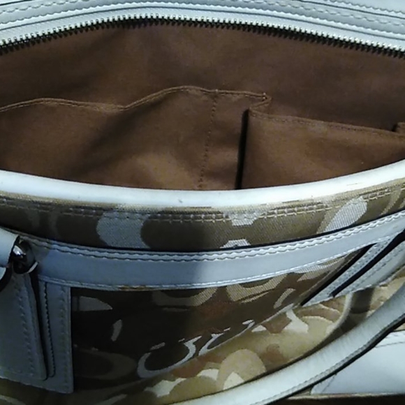 Coach - Picture 4 of 12